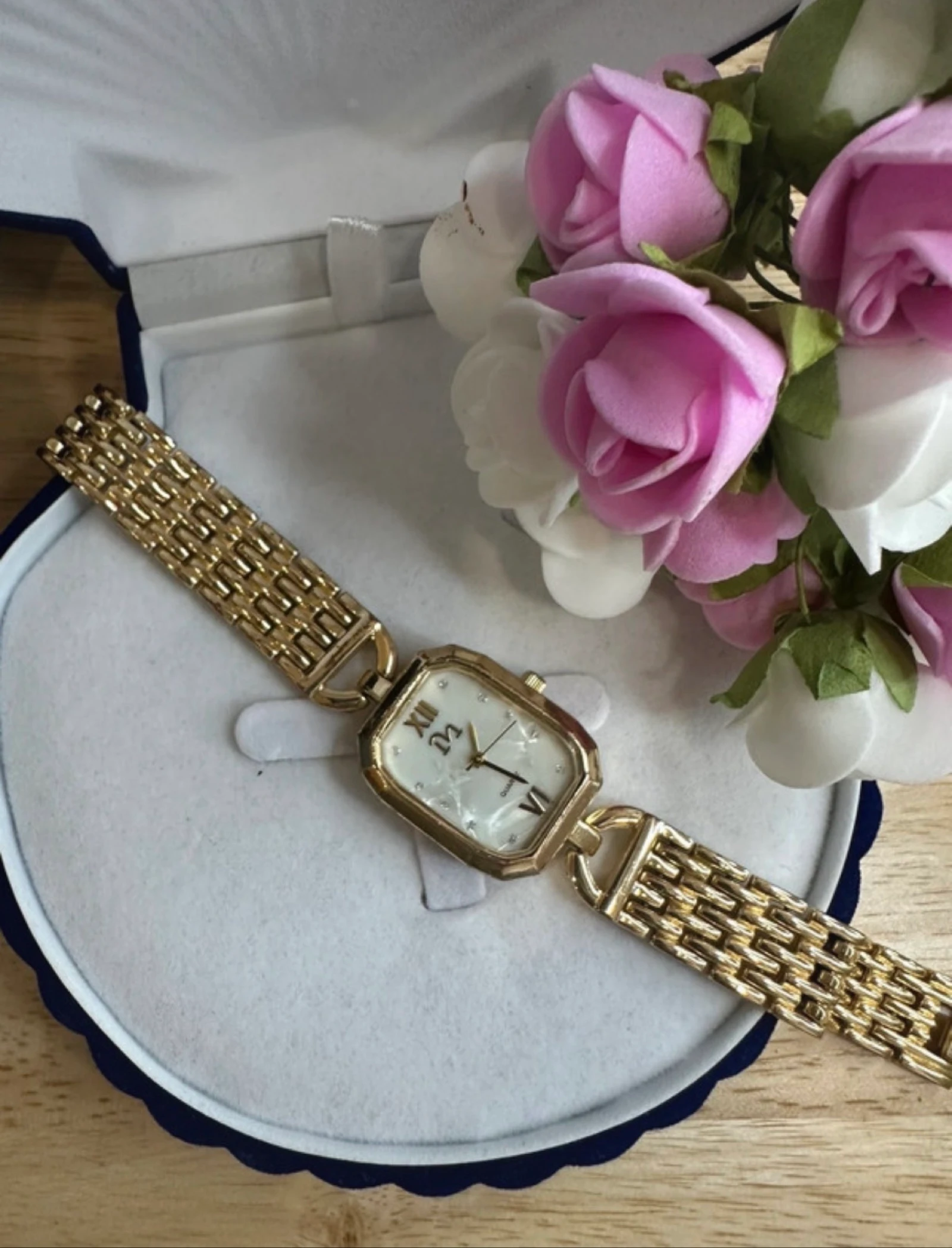 Montre dorée My Time - Cadran nacre et détails strass